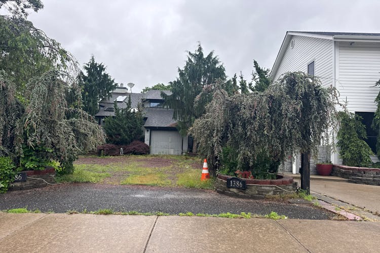 1386 William Floyd Parkway Shirley, NY 11967, Suffolk County