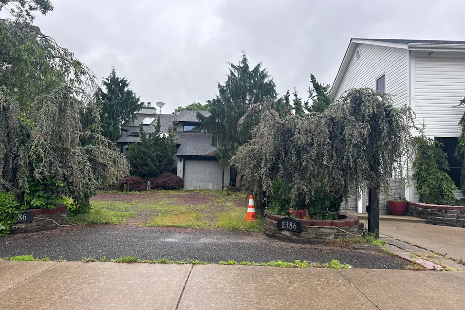 1386 William Floyd Parkway Shirley, NY 11967, Suffolk County