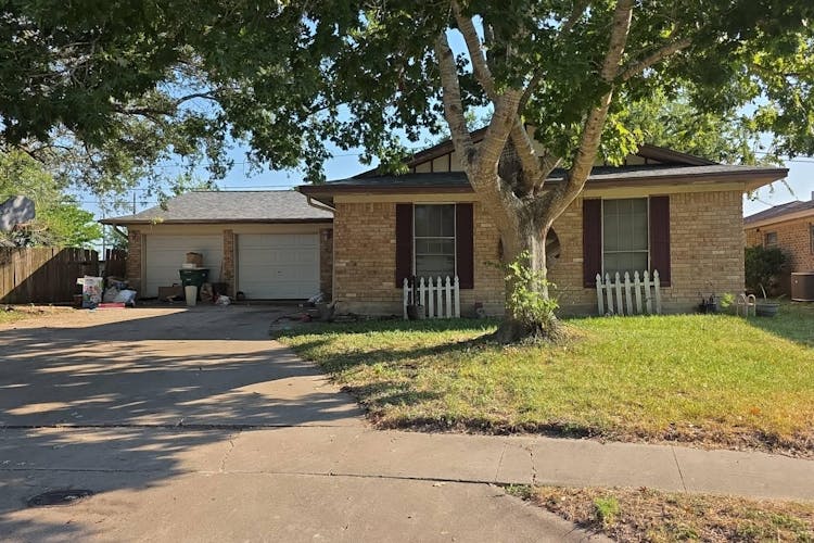 1916 Mission Dr Victoria, TX 77901, Victoria County