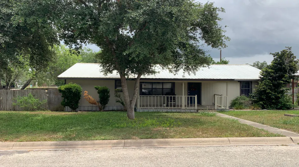 1201 Terry St George West, TX 78022, Live Oak County