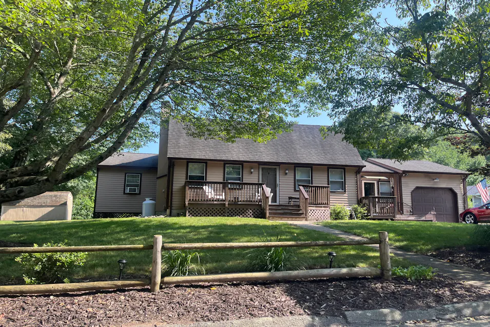105 Driscoll Drive Uncasville, CT 06382, New London County