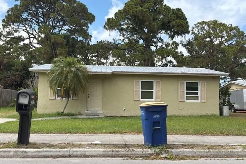 2802 Ave G Fort Pierce, FL 34947, St. Lucie County