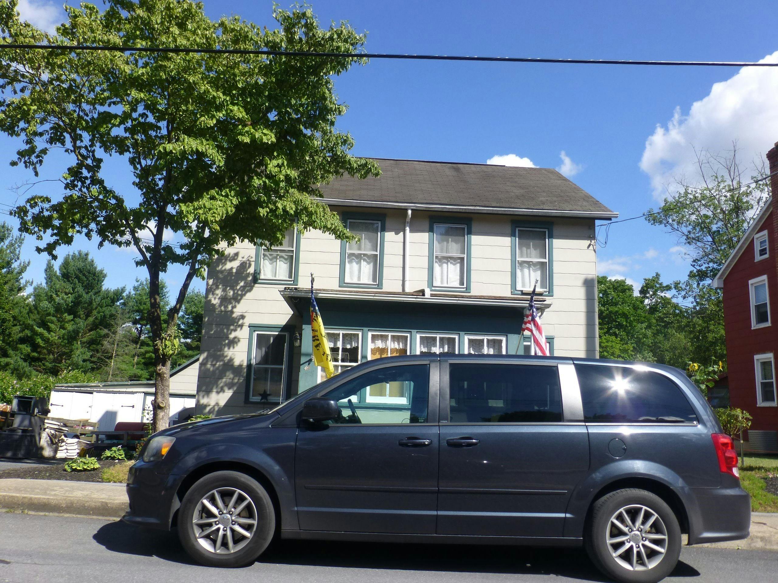 9th St, Akron, PA 17501