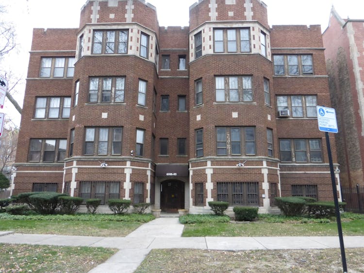 6801 South Crandon Avenue Apt 1 Chicago, IL 60649, Cook County