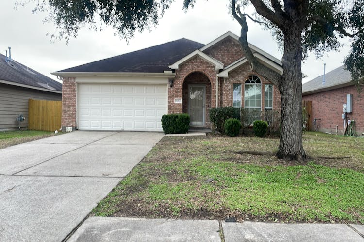 8013 West Red Oak Lane Texas City, TX 77591, Galveston County