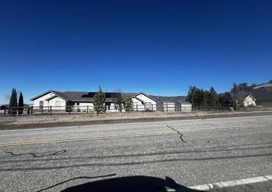 26750 Skyline Dr Tehachapi, CA 93561, Kern County
