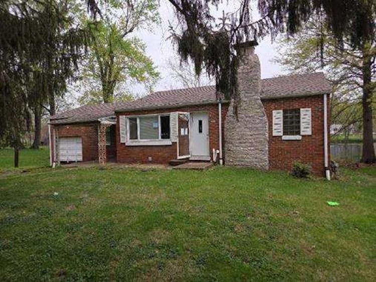 425 S 47th St Belleville, IL 62226, St. Clair County