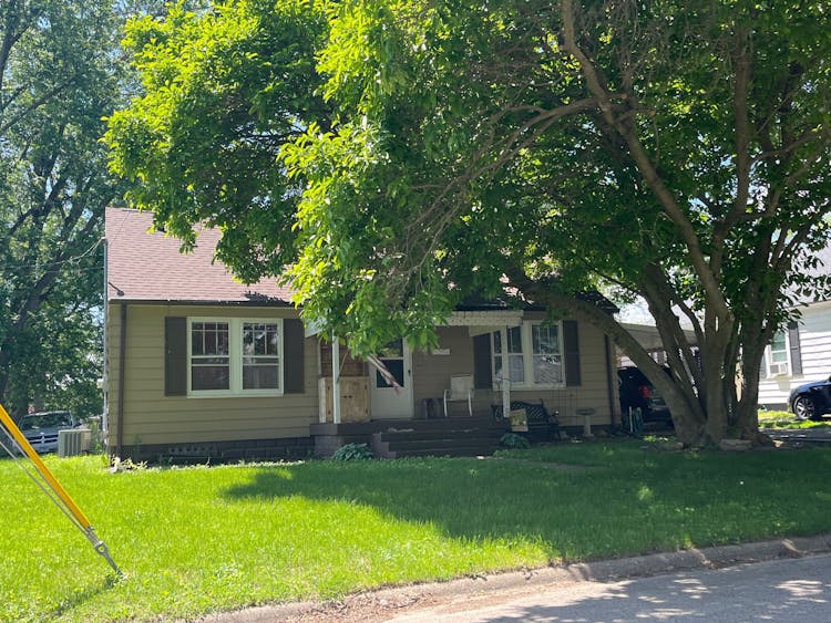 246 East Myrtle Street Canton, IL 61520, Fulton County