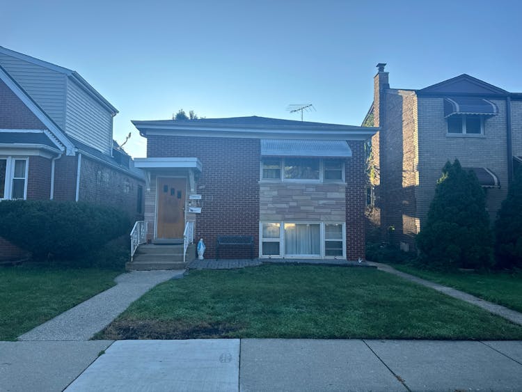 3807 Ridgeland Avenue Berwyn, IL 60402, Cook County