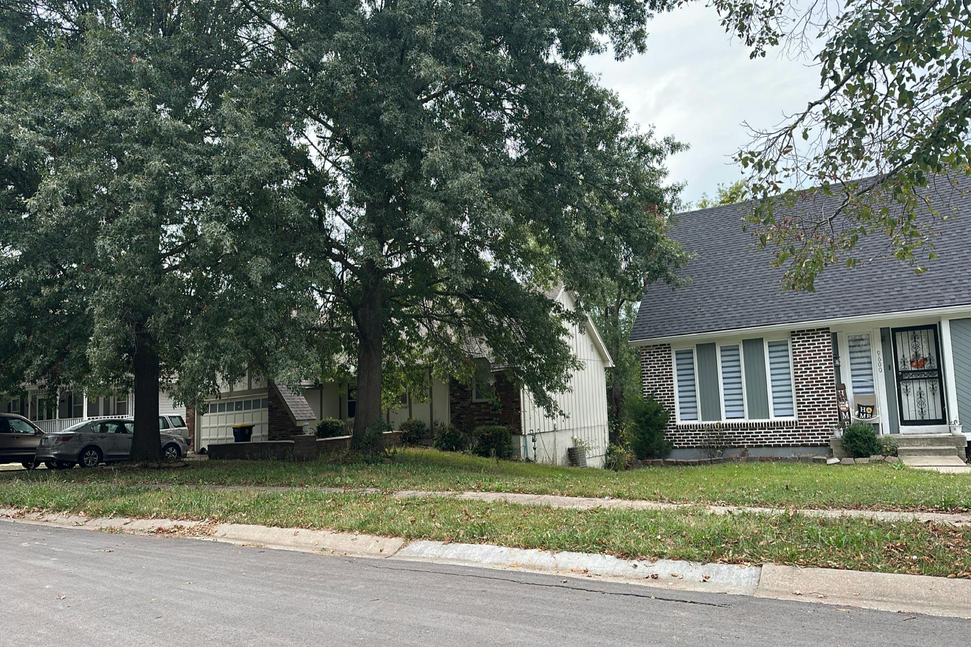 Sycamore Ave, Kansas City, MO 64134