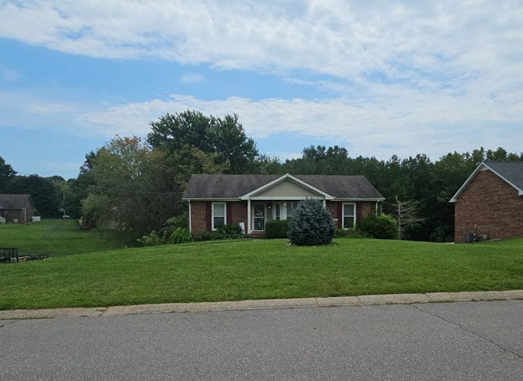 1990 Waywick Dr Clarksville, TN 37043, Montgomery County