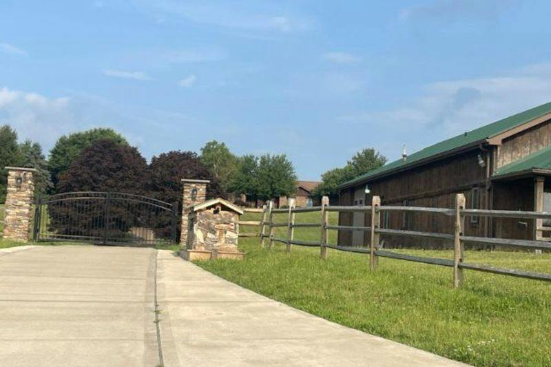 Bocktown Cork Rd, Clinton, PA 15026