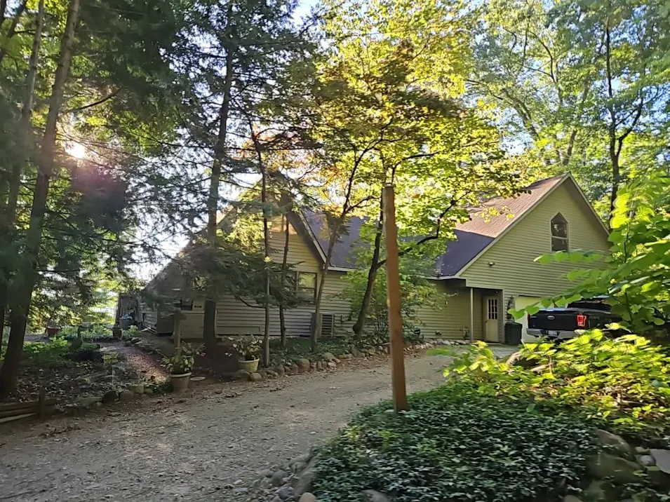 2050 Crooked Lake Rd Chelsea, MI 48118-9750, Washtenaw County