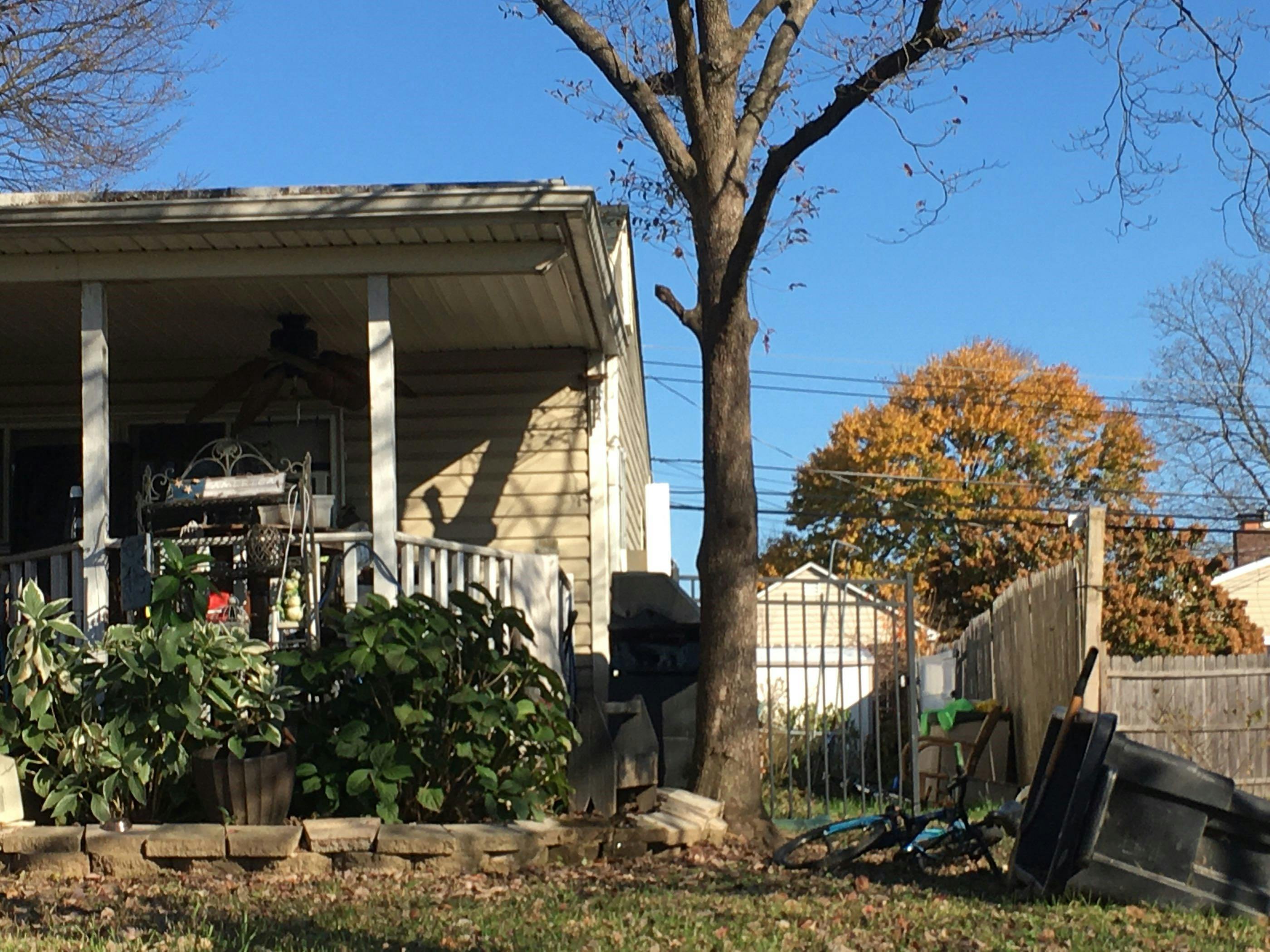 Buttonwood Ln, Levittown, PA 19054