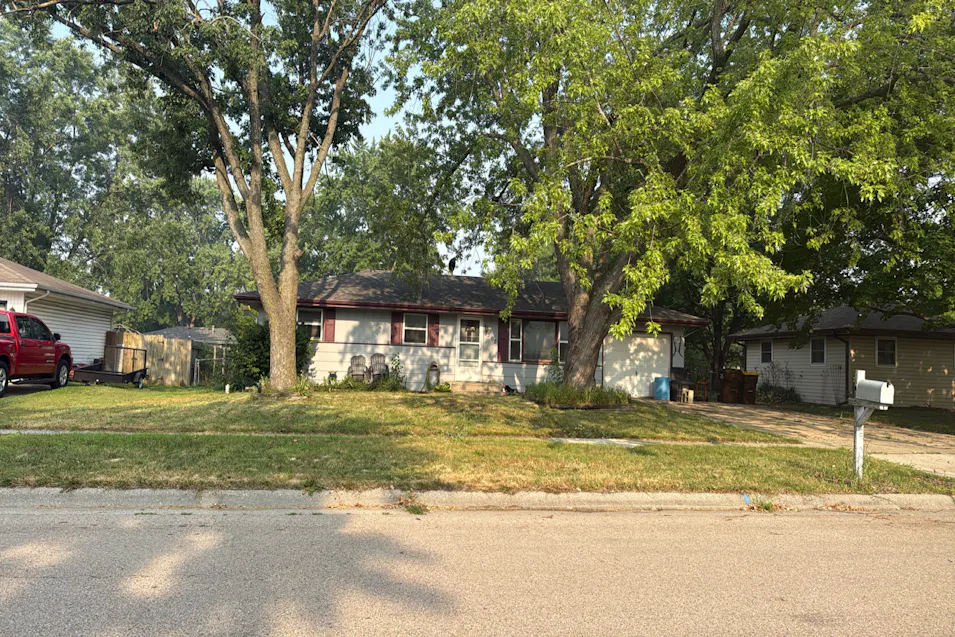 8302 Mildred Rd MacHesney Park, IL 61115, Winnebago County