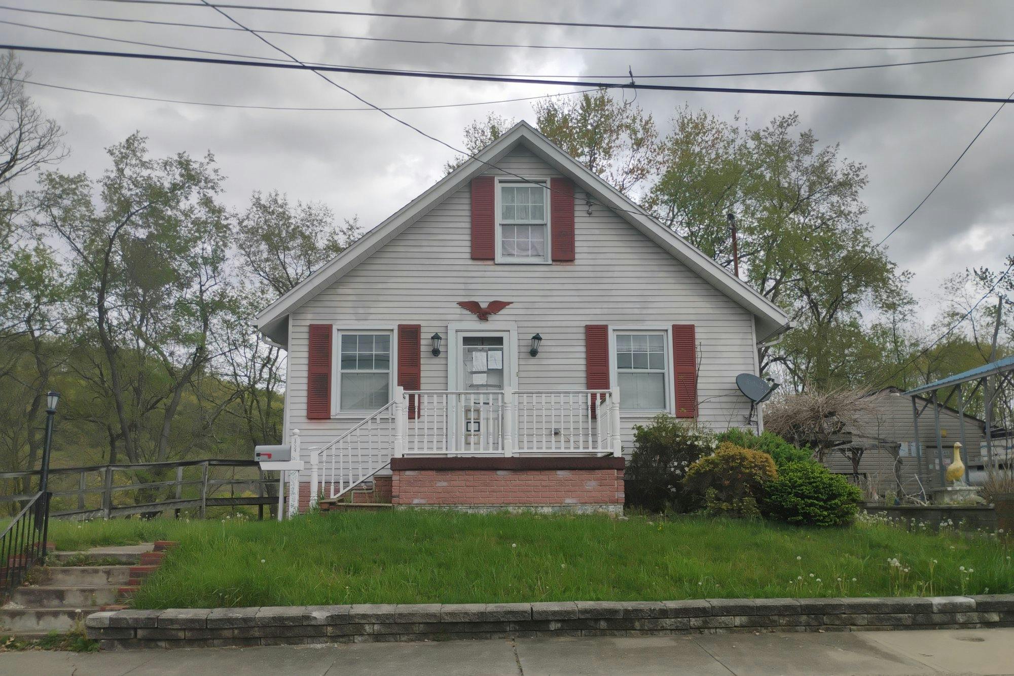 Juniata St, Natrona Heights, PA 15065