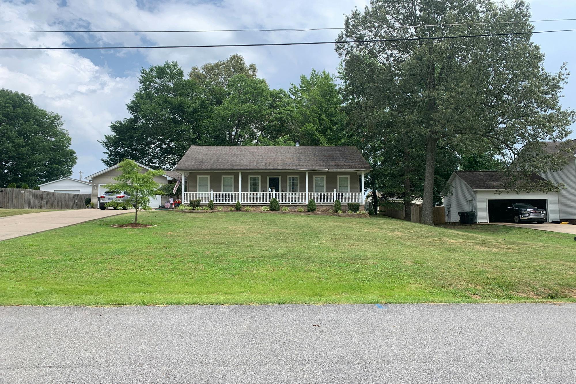 Sierra Dr, West Paducah, KY 42086