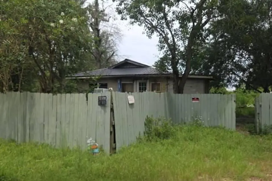 12343 3rd St Fountain, FL 32438, Bay County