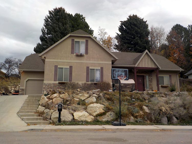 395 S Chrisman Dr Salem, UT 84653, Utah County