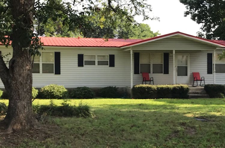 181 White Rd Byron, GA 31008, Houston County