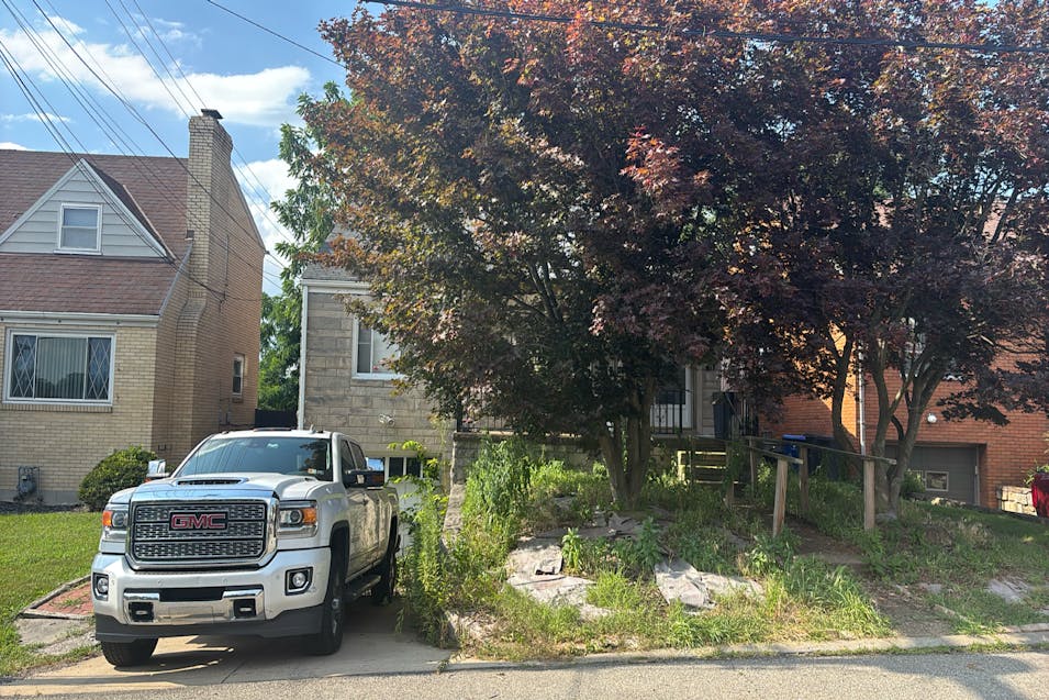 11 Fairfield Ct Pittsburgh, PA 15201, Allegheny County