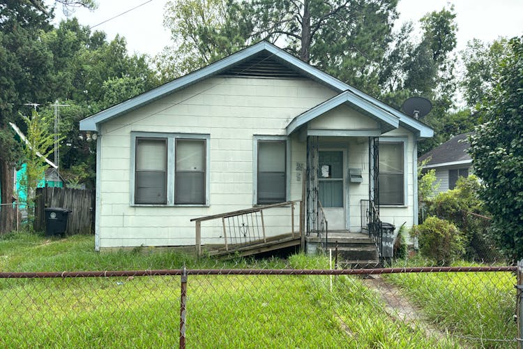 2556 Washington Ave Baton Rouge, LA 70802, East Baton Rouge County