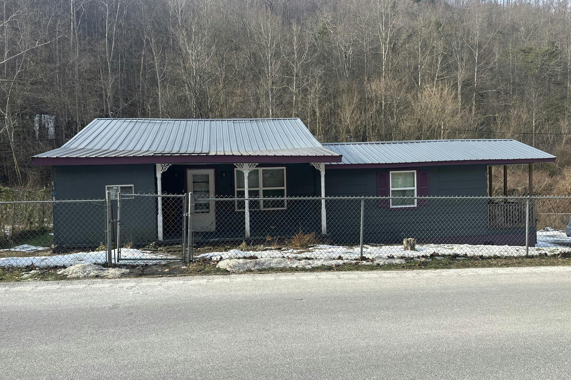 Marrowbone Creek Rd, Elkhorn City, KY 41522