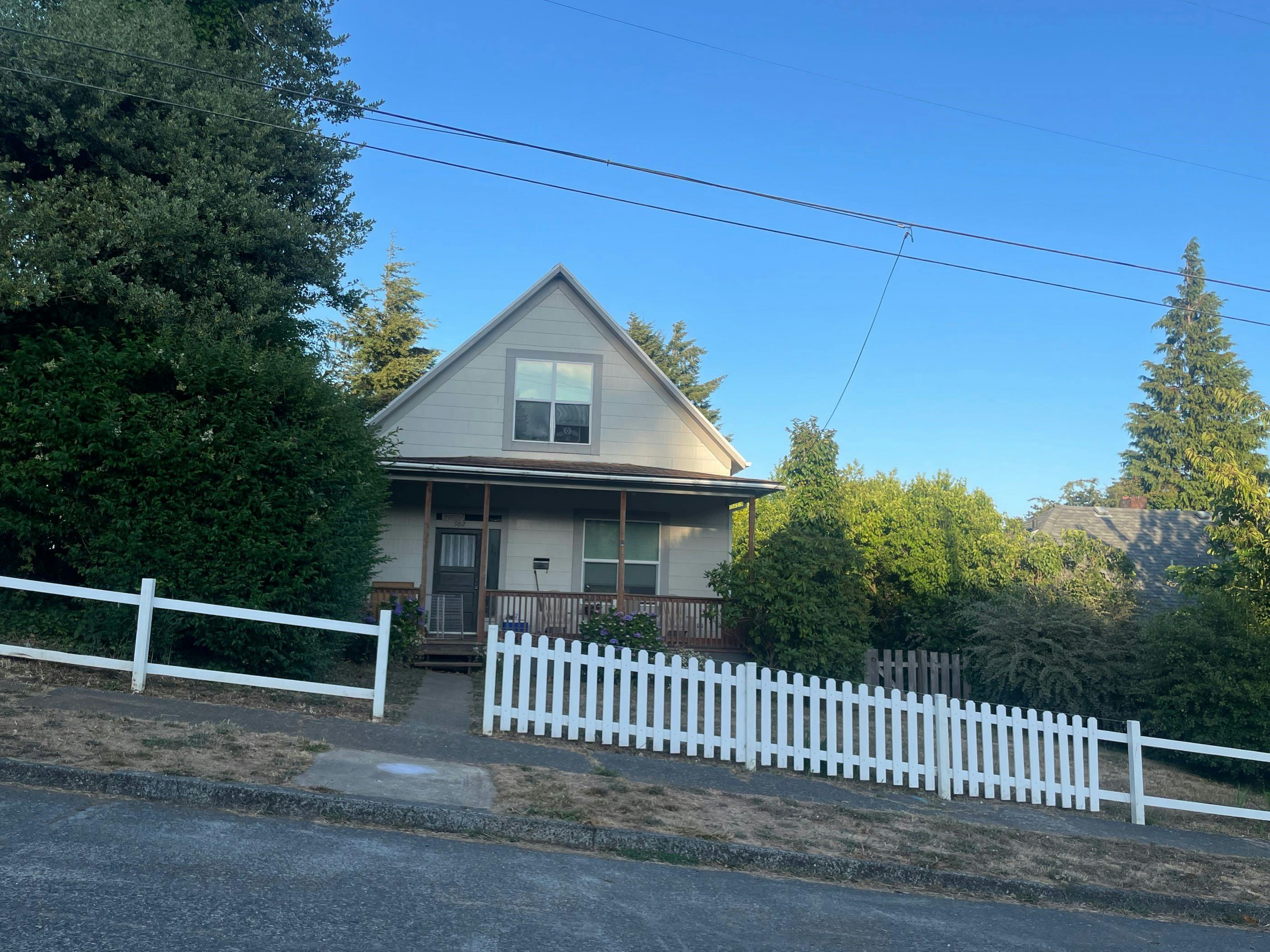 8th St, Coos Bay, OR 97420