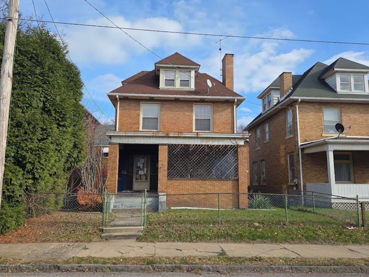 452 4th Ave New Kensington, PA 15068, Westmoreland County