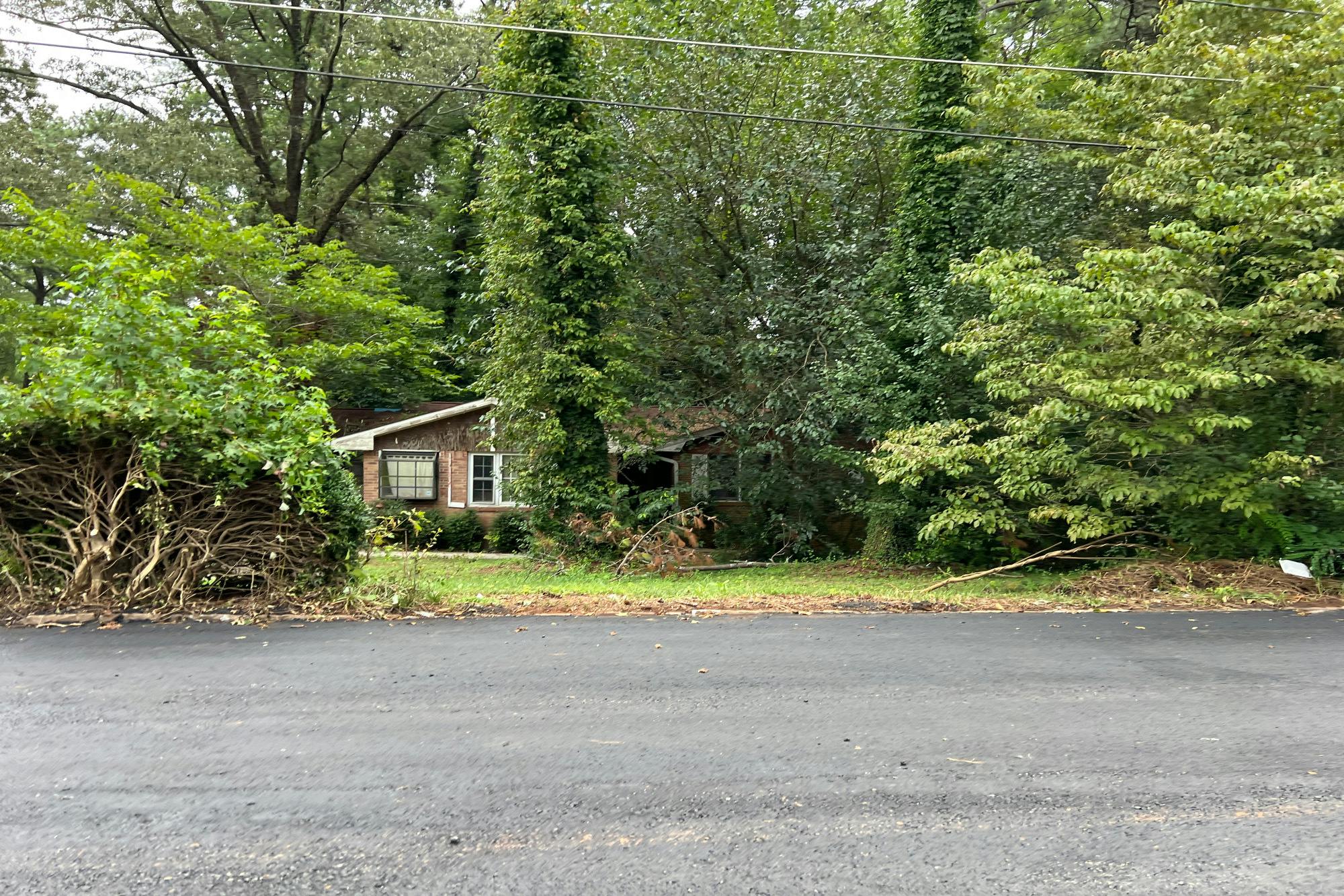 Doyal Mills Ct, Stone Mountain, GA 30083