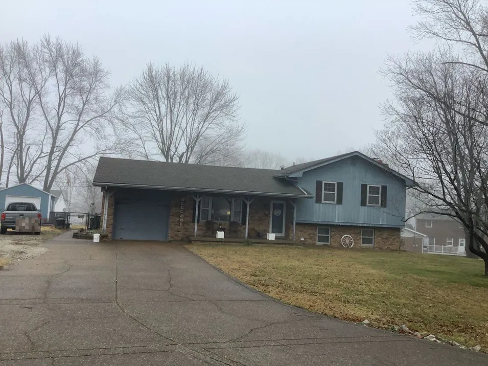 618 Agathon Dr Evansville, IN 47712-9623, Vanderburgh County