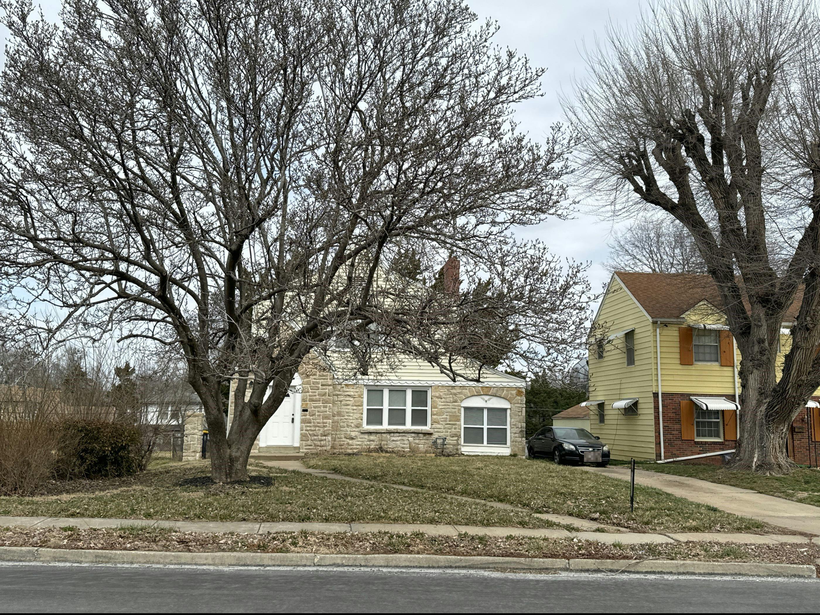 77th St, Kansas City, MO 64131 #1