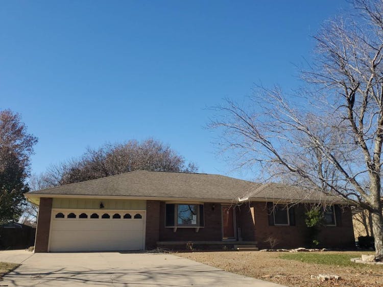 512 Custer Rd. Parsons, KS 67357, Labette County