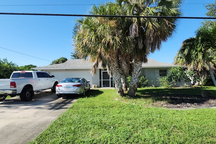 3806 Country Club Blvd Cape Coral, FL 33904, Lee County