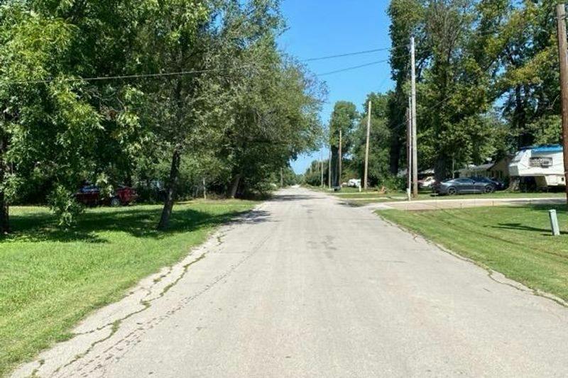 Ross Ave, Dewey, OK 74029