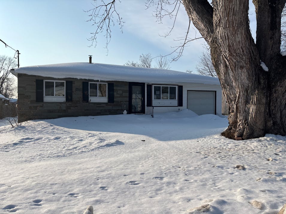 7861 N Sagamore Drive Liverpool, NY 13090, Onondaga County