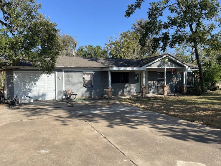 314 Edgewater St Clute, TX 77531, Brazoria County