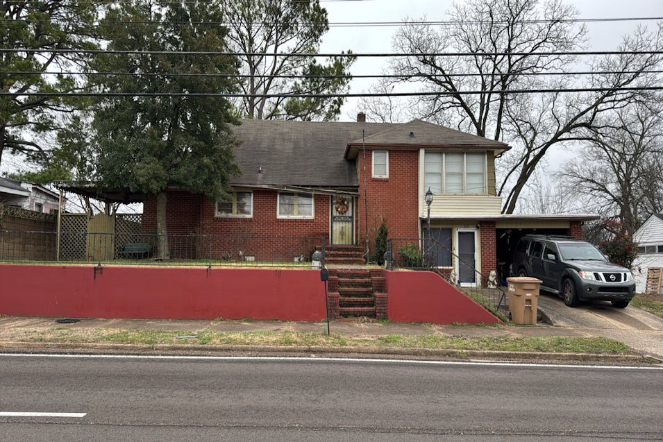 85 South Broad Street Lexington, TN 38351, Henderson County