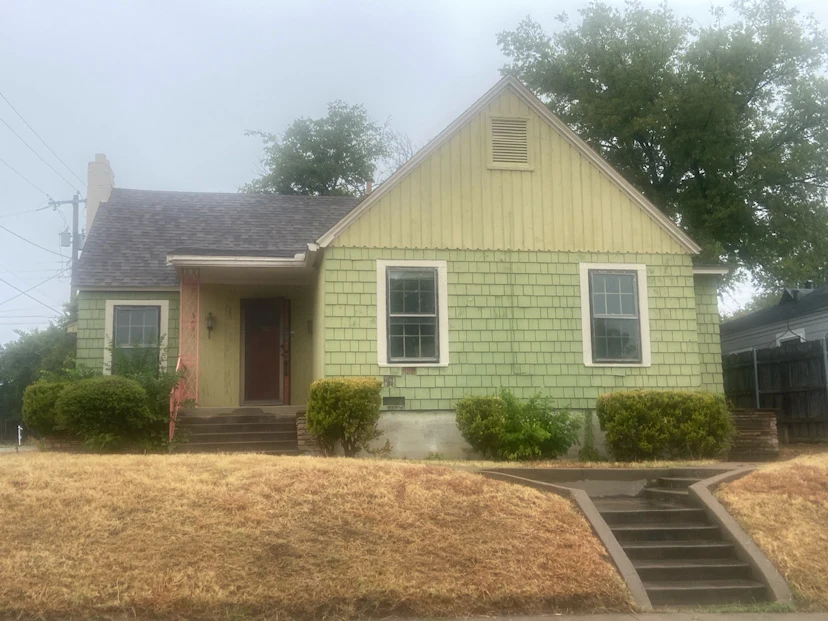 3836 Collinwood Ave