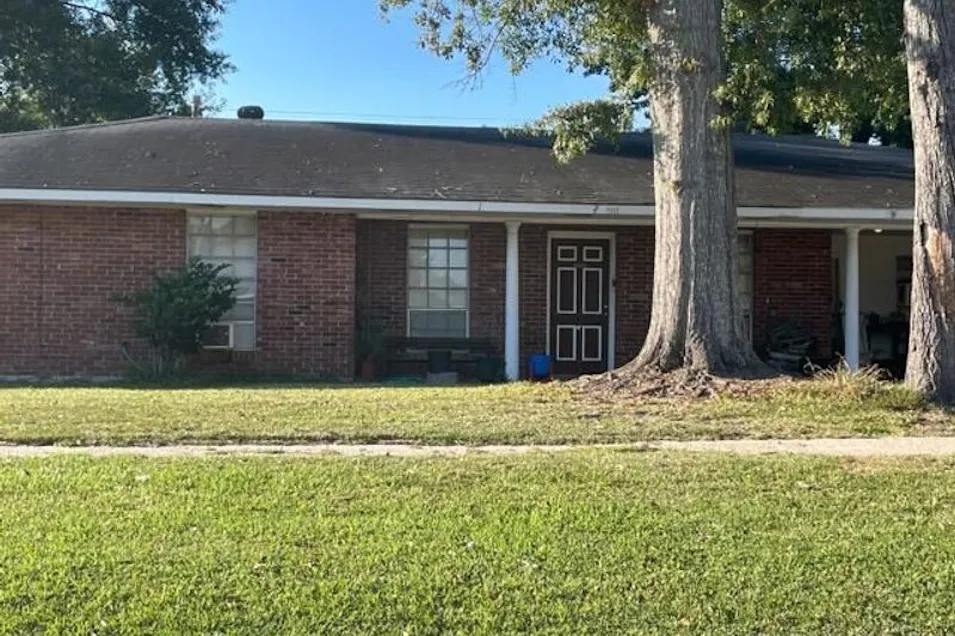 8133 Royalwood Dr Baton Rouge, LA 70806, East Baton Rouge County