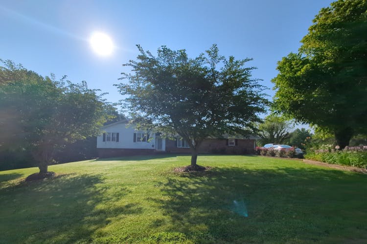 216 Clay Davis Rd, Dobson, NC, 27017, USA
