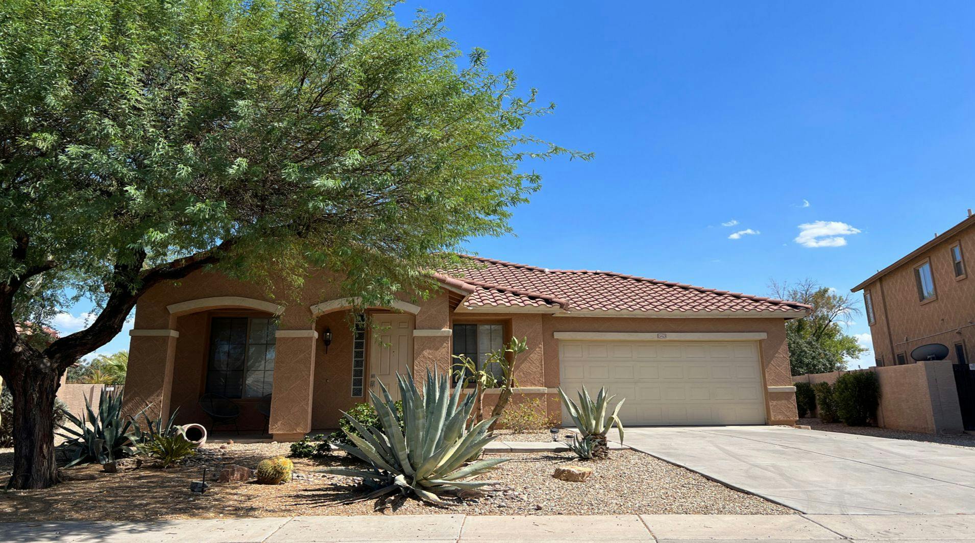Statler Cir, Surprise, AZ 85374