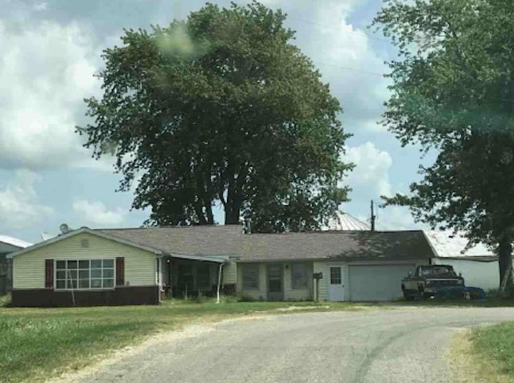 6198 N Melrose Road Martinsville, IL 62442, Clark County