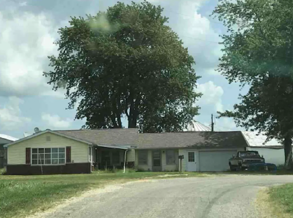 6198 N Melrose Road Martinsville, IL 62442, Clark County