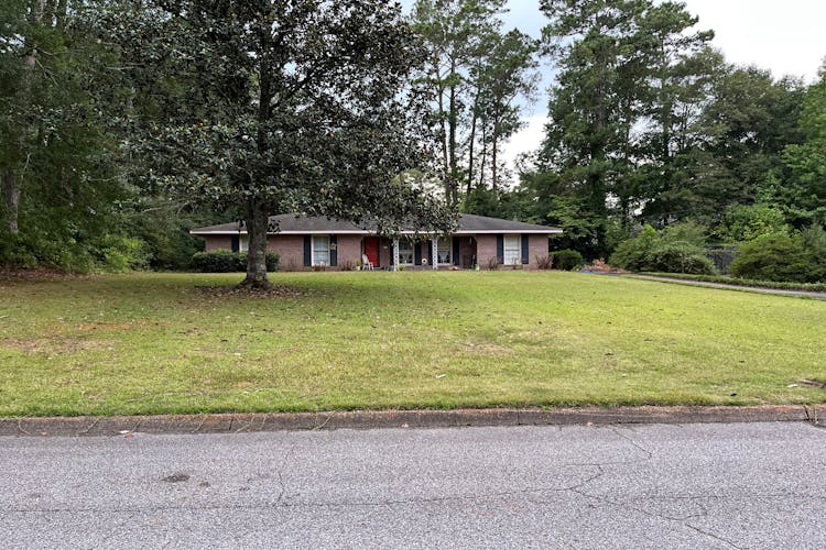 1719 Verde Trl Dothan, AL 36303, Houston County