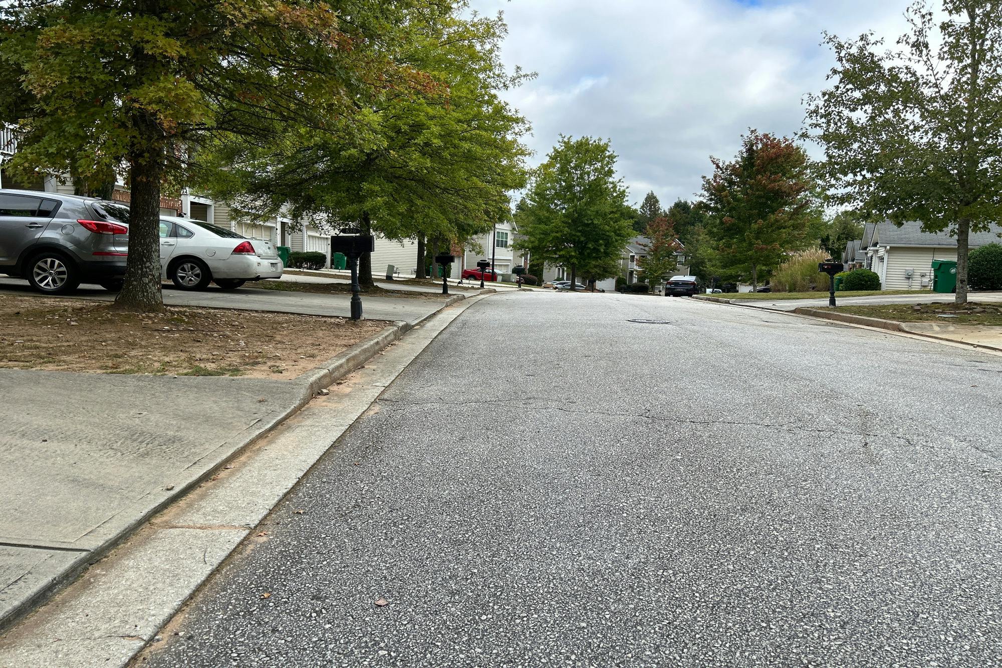 Shadow Valley Ct, Lithonia, GA 30058