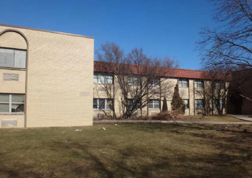 76th St, Chicago, IL 60652 #1