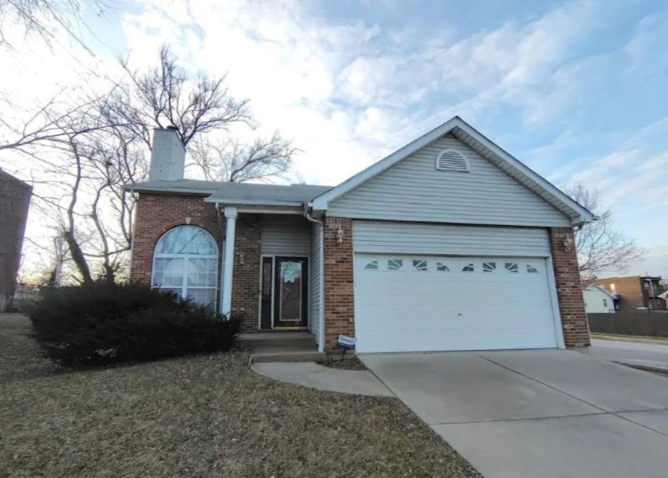 1543 Hogan Street St Louis, MO 63106, Saint Louis City County