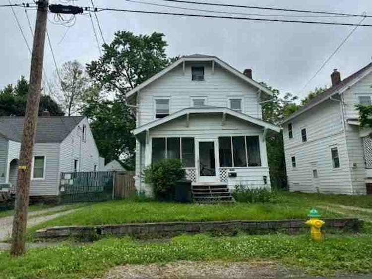 1505 Canadian Ave Akron, OH 44306, Summit County
