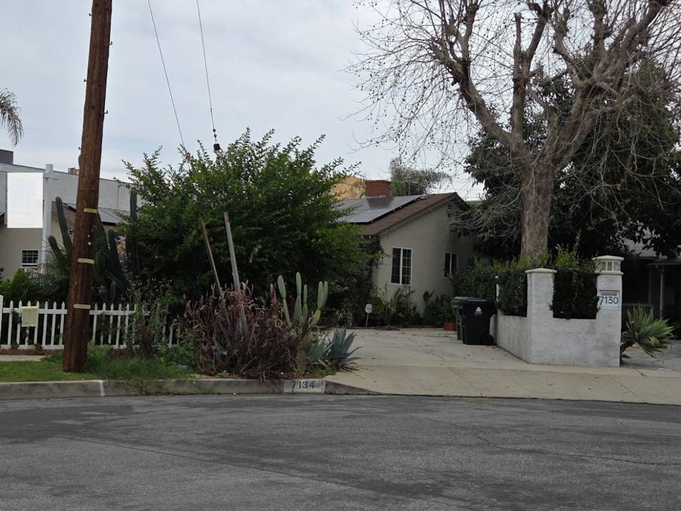 7134 Stansbury Ave Los Angeles, Ca 91405 Aka 7134 Stansbury Ave Van Nuys, CA 91405, Los Angeles County